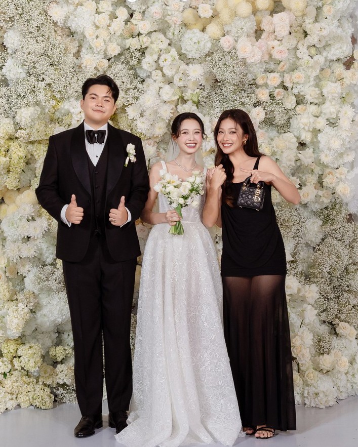 Dàn sao quy tụ trong đám cưới Nhung Gumiho - 4