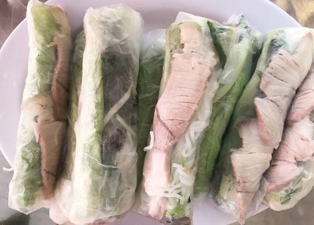 Gỏi cuốn là lựa chọn hoàn hảo cho những ngày bạn muốn thưởng thức món ăn thanh đạm, tươi mát mà vẫn đầy đủ dinh dưỡng.