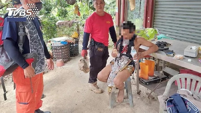 Cảnh sát xác định nguyên nhân là do người đàn ông này cãi nhau với bạn gái và rơi vào trạng thái tuyệt vọng.