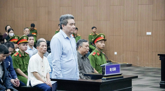 Giám đốc Công ty Hoàng Dân Nguyễn Văn Dân tại toà. Ảnh: H.D.