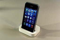 So sánh ảnh selfie giữa iPhone đời đầu và iPhone 17 khiến cư dân mạng ngã ngửa