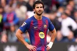 Tin mới nhất bóng đá chiều 30/3: MU và Arsenal theo sát Ferran Torres