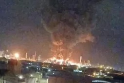 Cơ sở hóa dầu Iran bị tấn công, giá dầu bật tăng