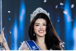 Lý do Phương Oanh đăng quang Hoa hậu dù đối thủ nói tiếng Anh tốt hơn?
