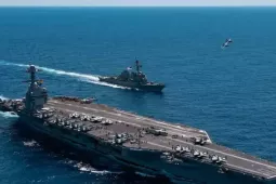 ‘Hung thần đại dương’ của Mỹ sợ xuồng cao tốc Iran?