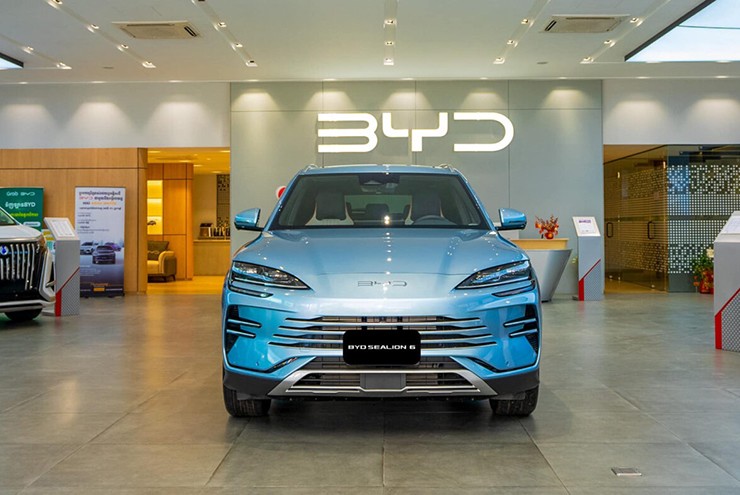 Loạt ô tô tiêu thụ chưa tới 4 lít/100 km đáng mua giữa áp lực giá xăng - 4