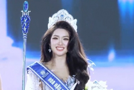 Phan Phương Oanh đăng quang Miss World Vietnam 2025