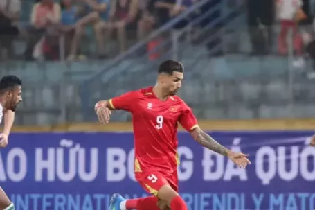 Việt Nam đại chiến Malaysia: 'Song sát' Son - Hên liệu có đá chính?