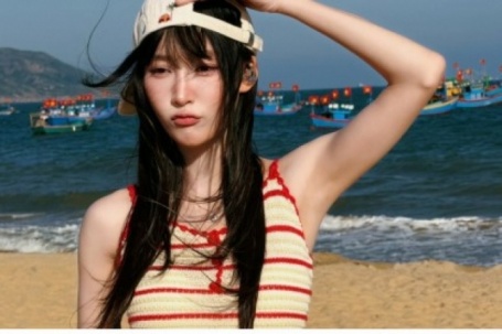 Juky San xin lỗi sau ồn ào chụp ảnh bikini tại Giếng Tiên