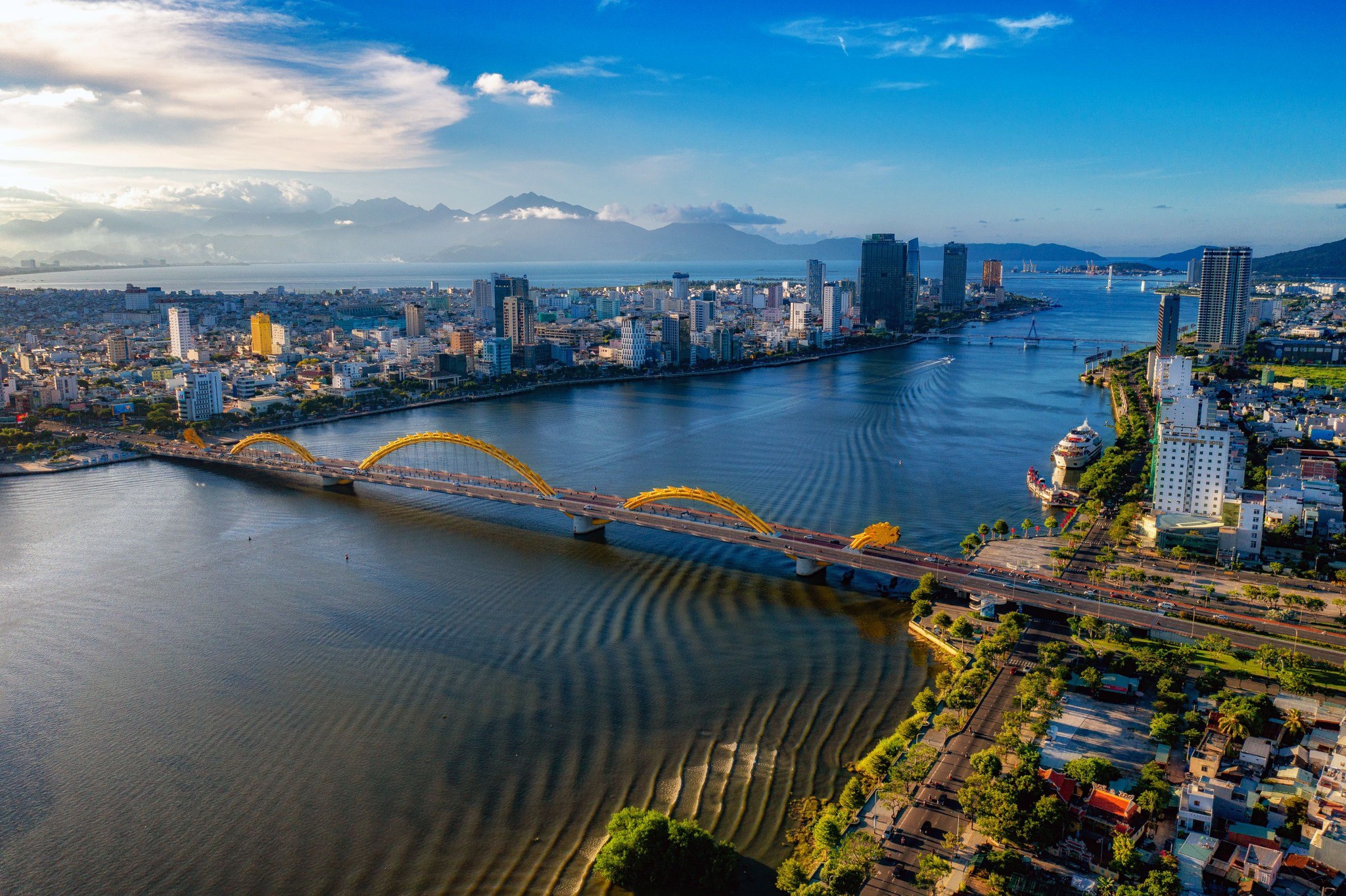 “Nhịp sống chiều Đà Nẵng”.