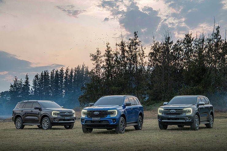 Giá xe Ford Everest niêm yết và lăn bánh tháng 3/2026 - 2