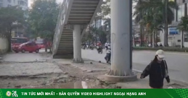 Một số vỉa hè ở Hà Nội xuống cấp nghiêm trọng, tiềm ẩn tai nạn cho người đi bộ