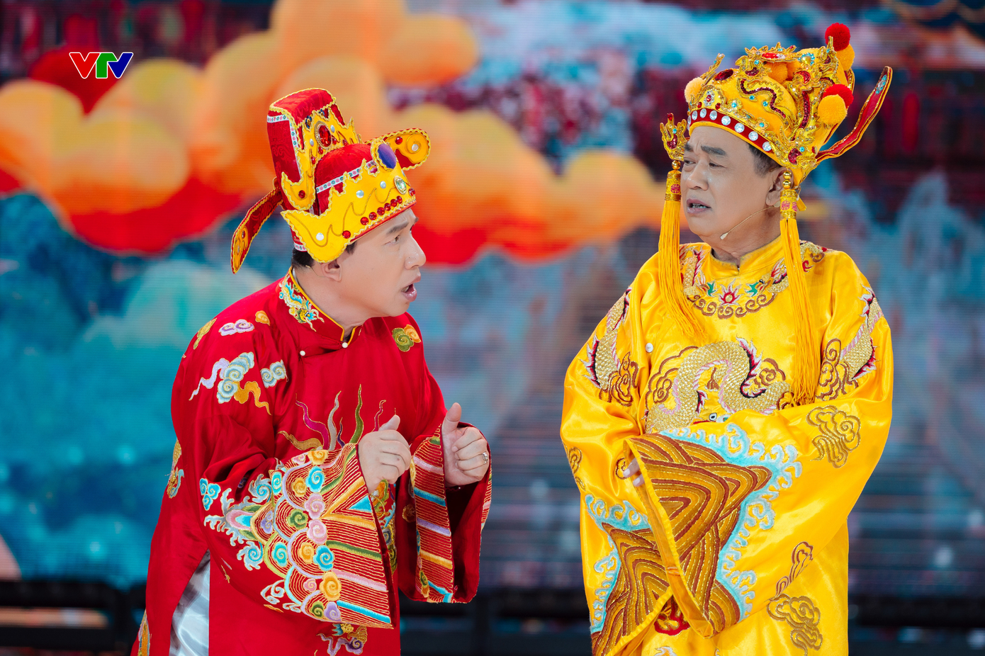 Nghệ sĩ chỉ có thời ngắn ngủi để chuẩn bị, tập luyện cho Táo Quân trái mùa.