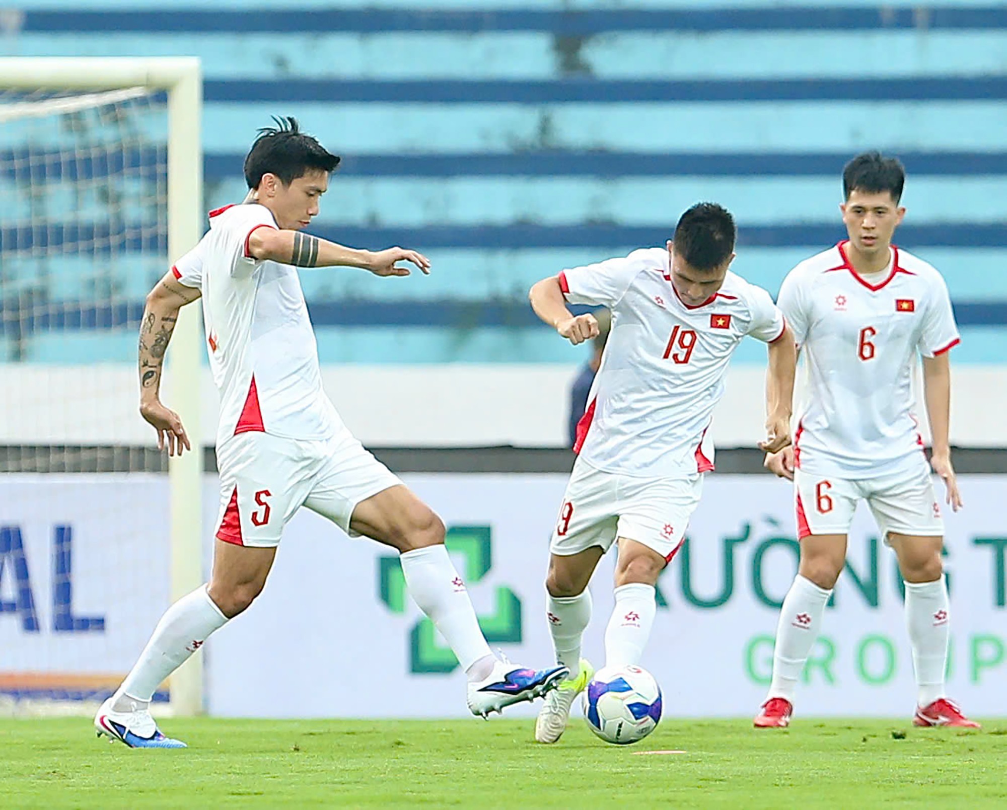&nbsp;Nắm trong tay đủ mọi lợi thế, Quang Hải và đồng đội tự tin đòi lại món nợ để thua 0-4 trước người Mã ở trận đấu lượt đi.