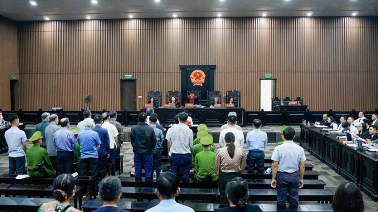 Toàn cảnh phiên tòa.