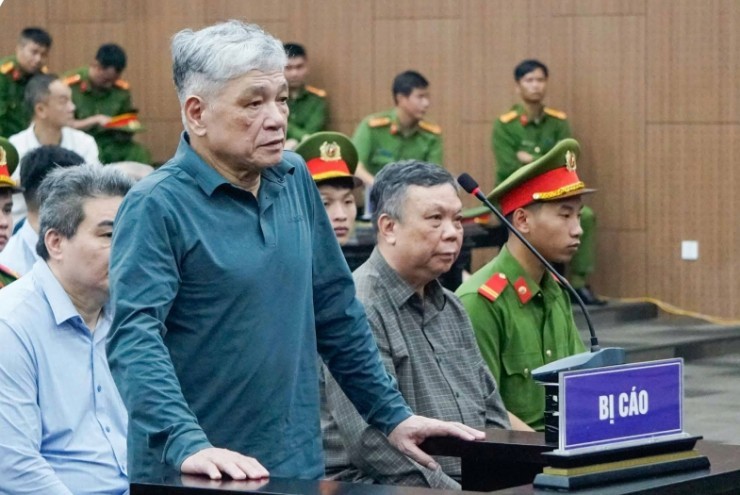 Cựu quyền Cục trưởng Trần Tố Nghị khai về 10 tỷ đồng "đặt trước cửa nhà"