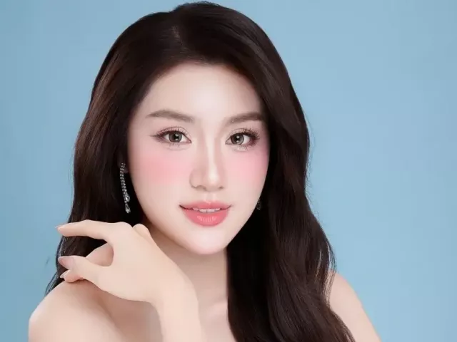 Bốn tháng chinh phục vương miện của Phan Phương Oanh