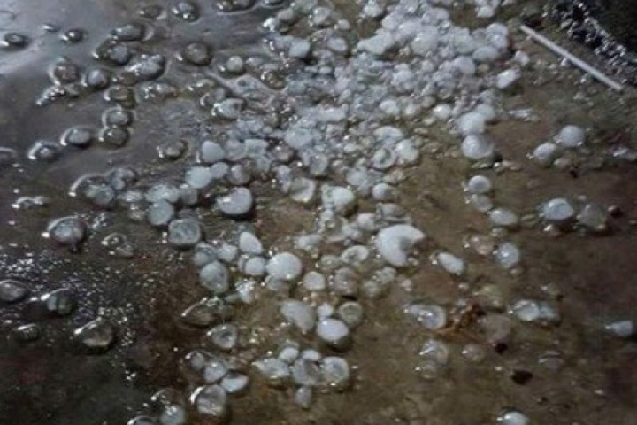 Đêm nay có thể xuất hiện mưa đá, dông lốc, người dân cần chuẩn bị gì giảm thiểu thiệt hại?