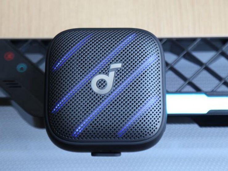 Loa di động Boom Go 3i nhỏ gọn có công suất 15W, pin tới 24 giờ