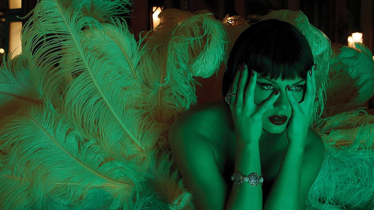 Taylor Swift đang đối mặt với vụ kiện vi phạm thương hiệu liên quan đến album mới "The Life of a Showgirl".