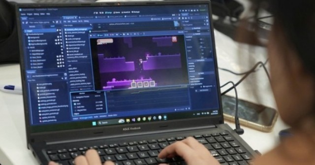 Sinh viên IT hẹp cửa xin việc nếu "chỉ biết code đơn thuần"