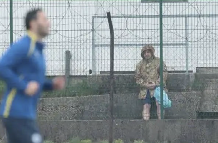 Một binh sĩ Ý bị nghi ngờ quay phim buổi tập chiến thuật của tuyển Bosnia &amp; Herzegovina