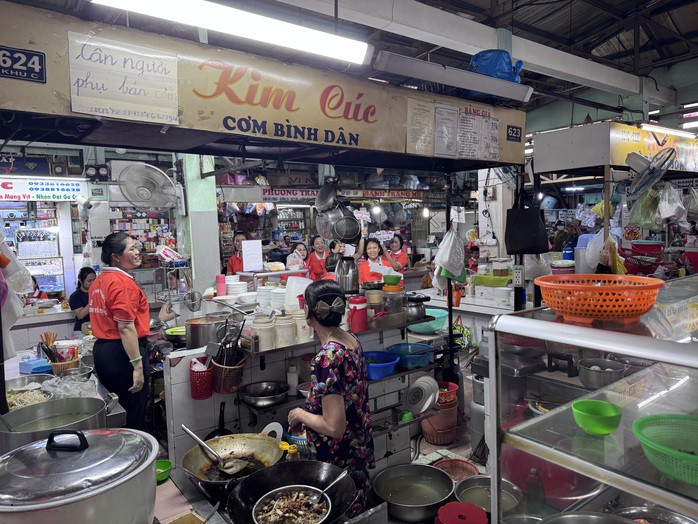 Giá cả hàng quán tăng do giá gas tăng mạnh