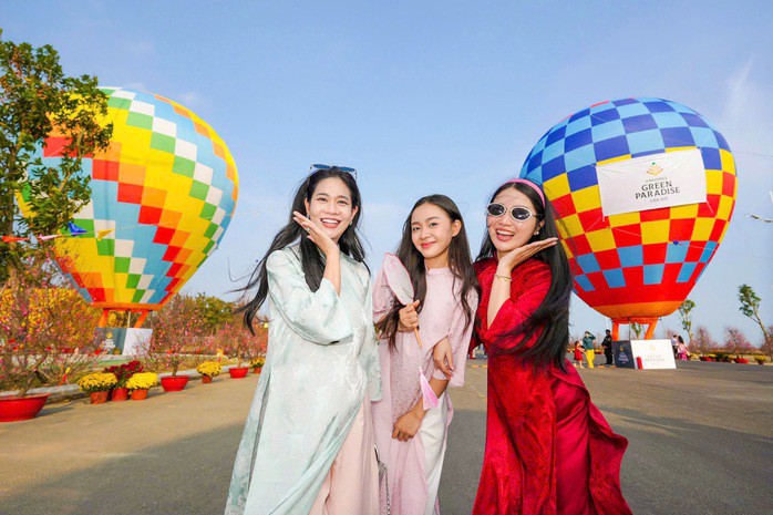 Du lịch là ngành kinh tế tổng hợp nên cũng đang "cú sốc kép" nằm ngoài kịch bản kinh doanh dự kiến của nhiều doanh nghiệp