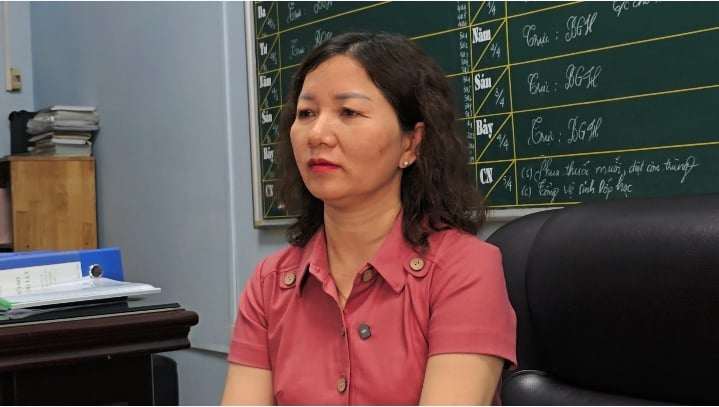 Bà Trần Thị Loan - Hiệu trưởng Trường Tiểu học Chu Văn An cho biết nhà trường không trực tiếp ký kết với Công ty Cường Phát. Ảnh: Dân Việt.