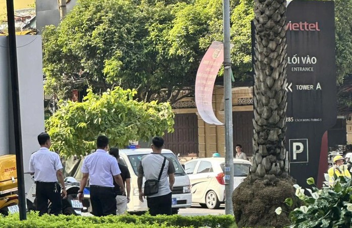 Công an phường Hòa Hưng có mặt sau vụ việc.