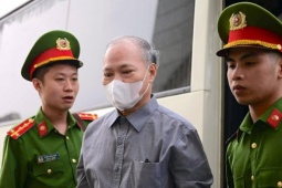 Cựu thứ trưởng Hoàng Văn Thắng: 'Làm tốt, anh em đến cám ơn thì nhận'