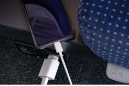 Sạc điện thoại qua đêm có hại không?