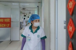 Hà Nội ghi nhận 17 ca COVID-19, theo dõi biến thể "ve sầu" BA.3.2