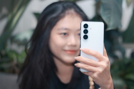 6 lý do khiến Galaxy S26 đáng mua hơn Galaxy S26 Ultra