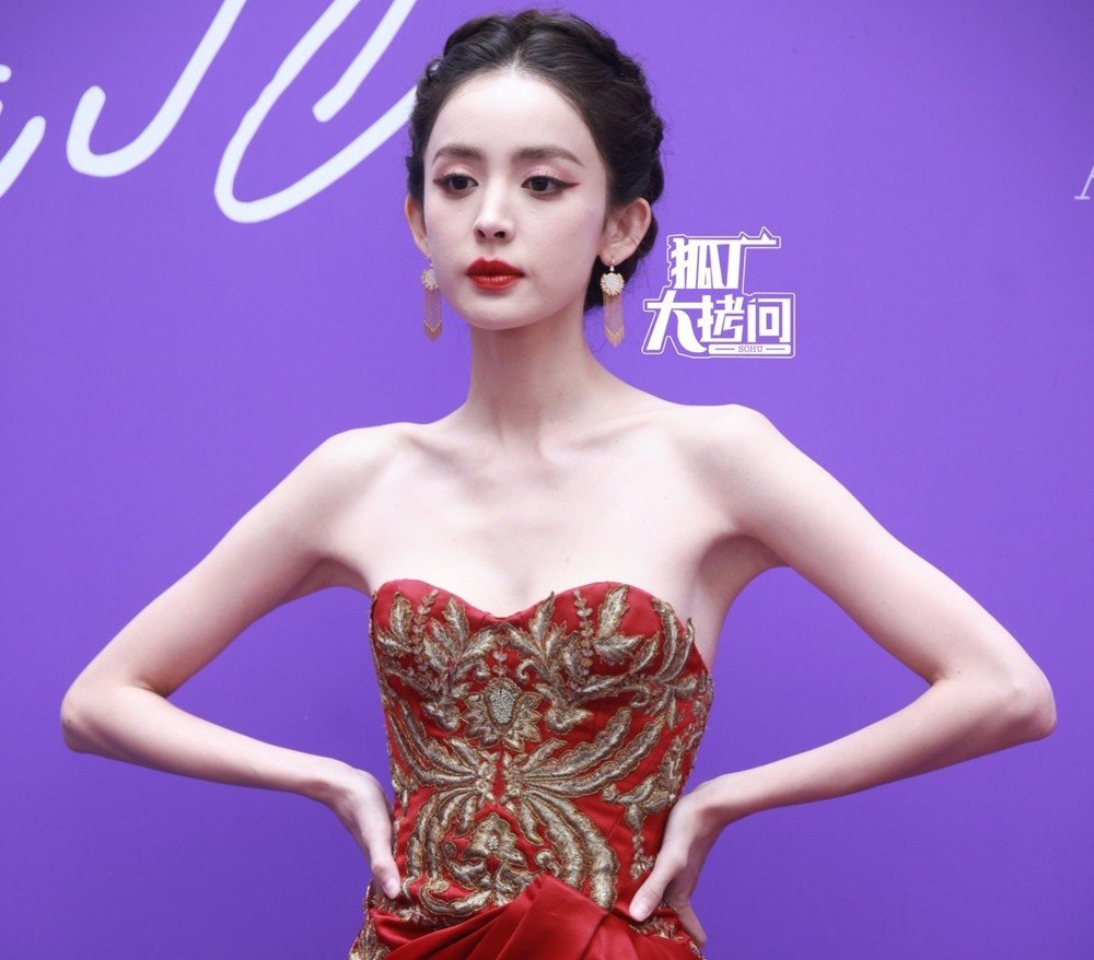 Diễn viên Trung Quốc từng gây bàn tán vì gầy trơ xương.