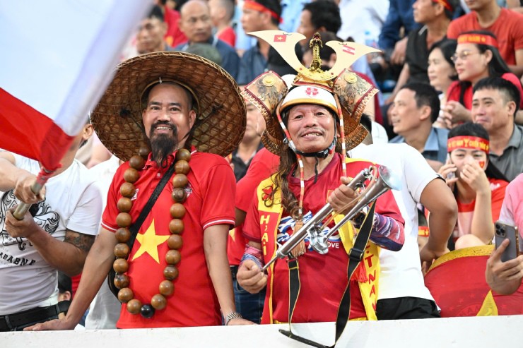 "Thiên Trường là nơi tiền đạo chủ lực Nguyễn Xuân Son thi đấu và tập luyện thường xuyên. Cậu ấy sẽ cảm thấy thoải mái",&nbsp;Azmin Azram Abdul Aziz cho hay.