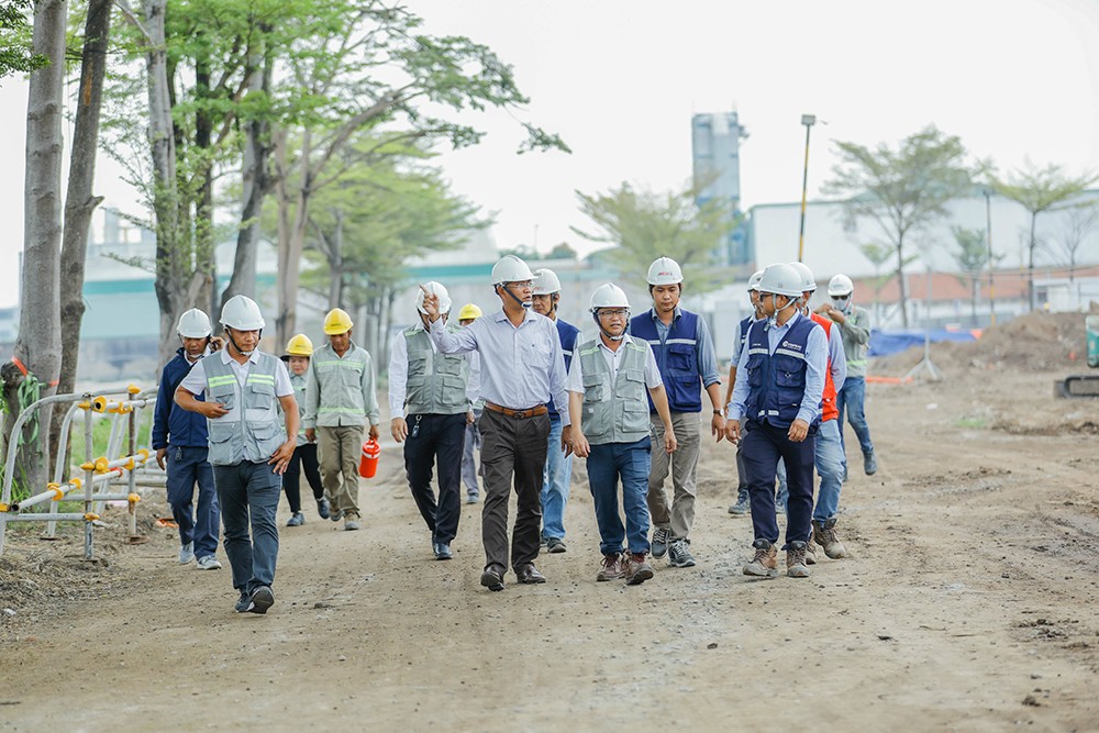 Nguyễn Văn Tùng, Tổng giám đốc Thắng Lợi Homes khảo sát thi công công trình The Win City cùng Tổng thầu Central