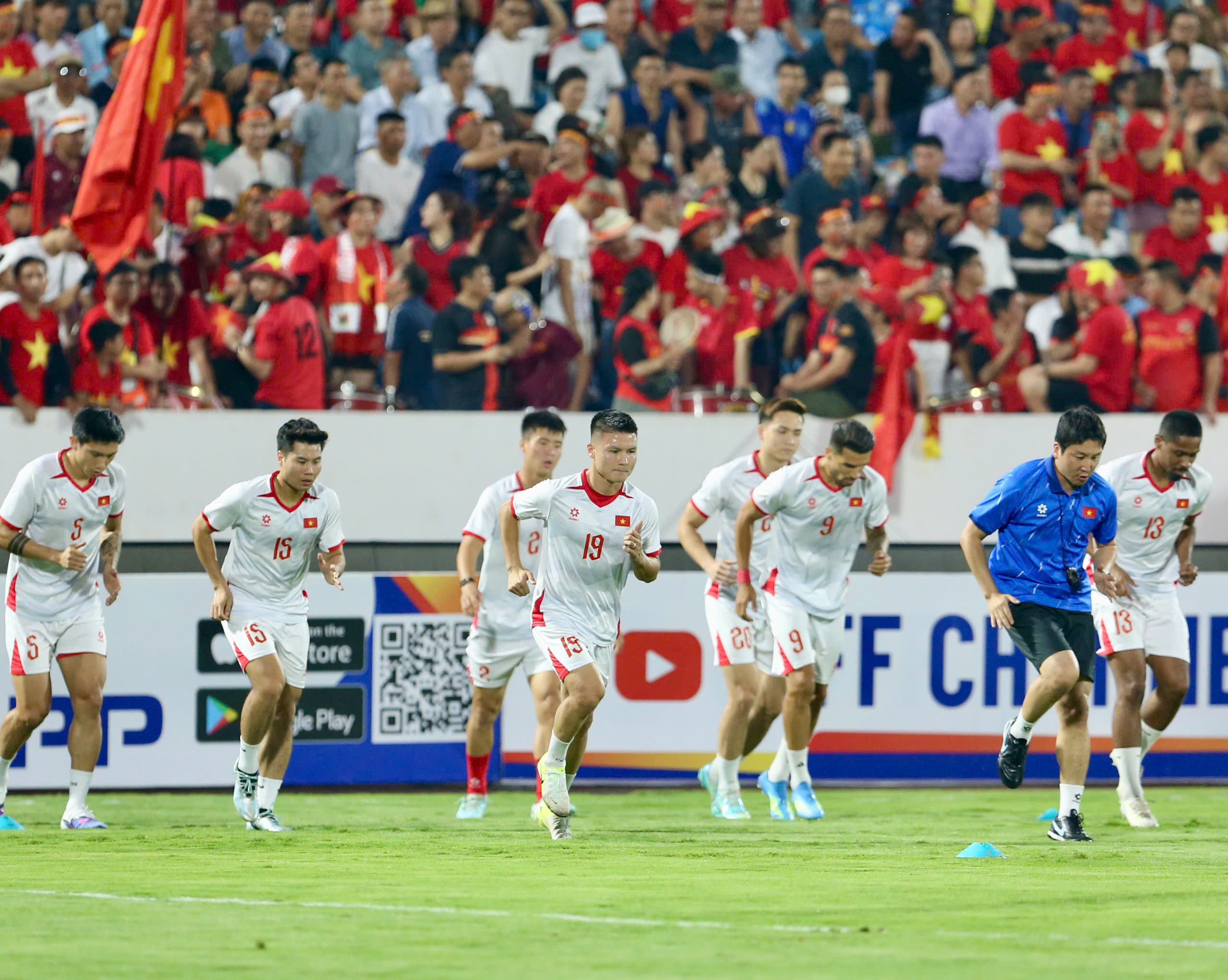 Trực tiếp bóng đá ĐT Việt Nam - Malaysia: Suýt có thêm bàn thắng (Asian Cup) (Hết giờ) - 10