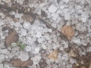 Mưa đá rào rào ở Cao Bằng