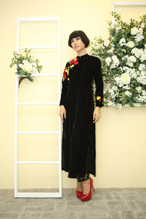 Trang Lạ phá cách cùng áo dài tân thời - 2