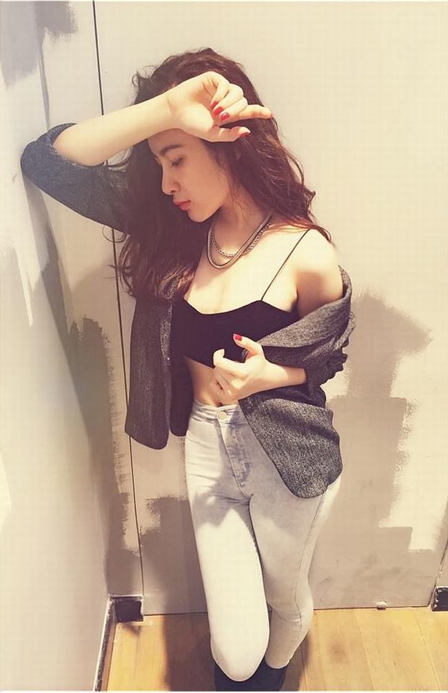 Thủy Tiên ngày càng sexy và cuốn hút với phong cách thời trang đẳng cấp của mình.