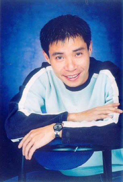 Công Lý ngày trai trẻ rất phong độ.