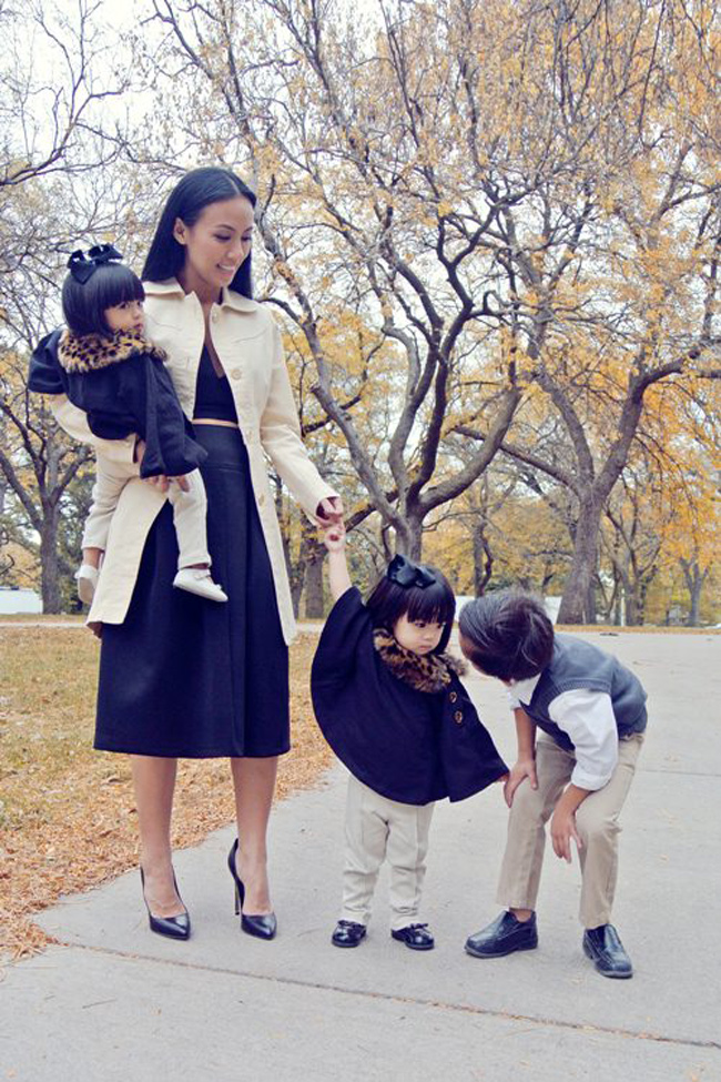 Nhiều khán giả không khỏi bất ngờ khi biết Huyền Ny đã là bà mẹ của 3 con nhỏ.