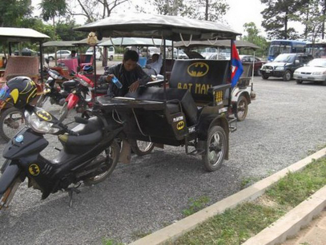 Batman chuyển nghề để cải thiện thu nhập.