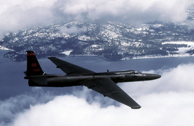 U-2 là máy bay do thám và giám sát tầm cao có thể hoạt động trong mọi điều kiện thời tiết. Máy bay có thể thu được những tín hiệu tình báo và chụp ảnh có độ phân giải cao.