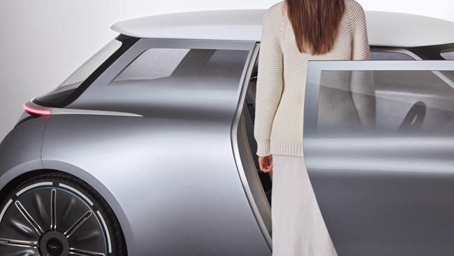 Nhà thiết kế của MINI đã tối đa hóa không gian của chiếc concept giúp nó trở nên rộng rãi và thoáng hơn rất nhiều.