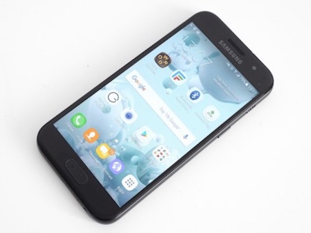 Đánh giá Samsung Galaxy A3 (2017): Thiết kế đẹp, đủ dùng