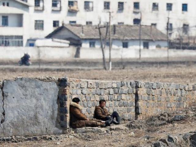 15 ảnh hé lộ cuộc sống ở biên giới Trung Quốc-Triều Tiên