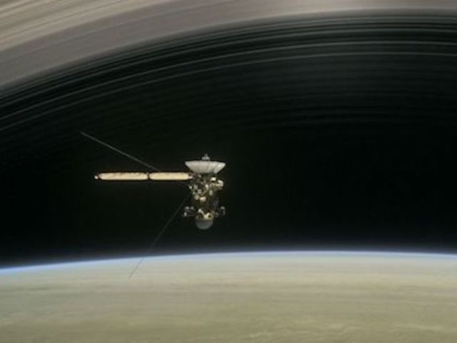 Tàu Cassini của NASA hoàn thành sứ mệnh tìm sự sống trên Sao Thổ