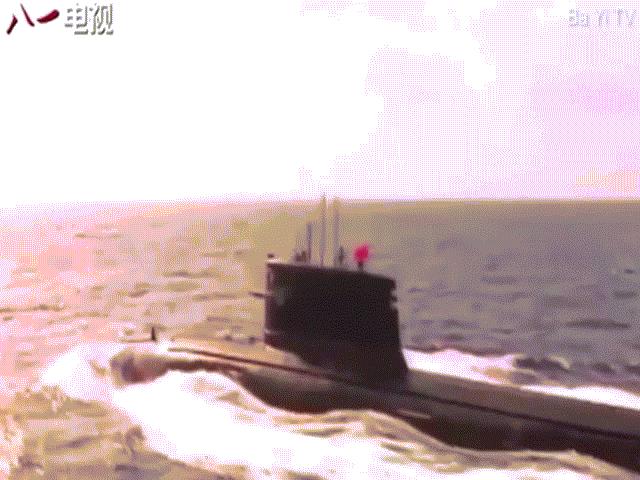 TQ lần đầu tiên tung video khoe tàu ngầm hạt nhân